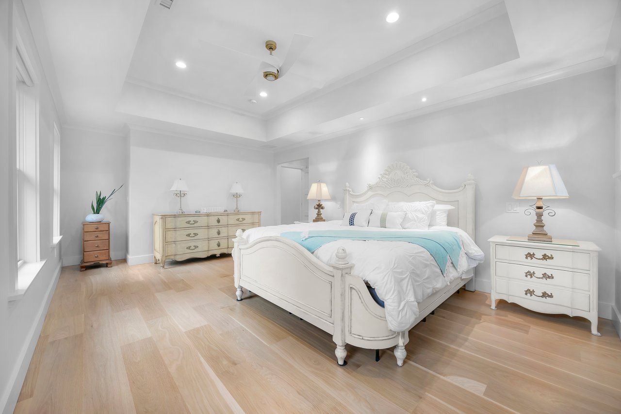 Pristine University Area Colonial