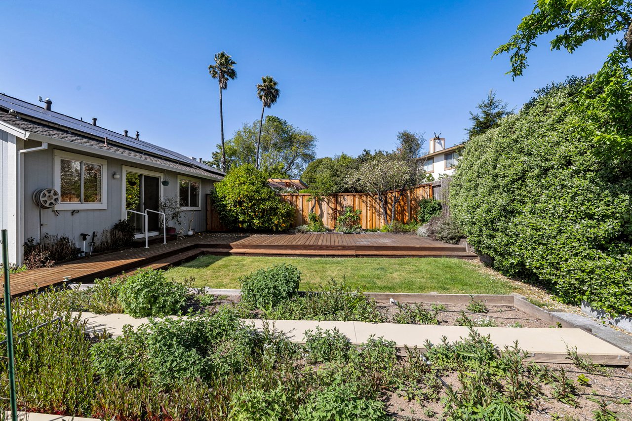 Charming Single-Level PUD in Petaluma’s Sought-After Morningstar Community
