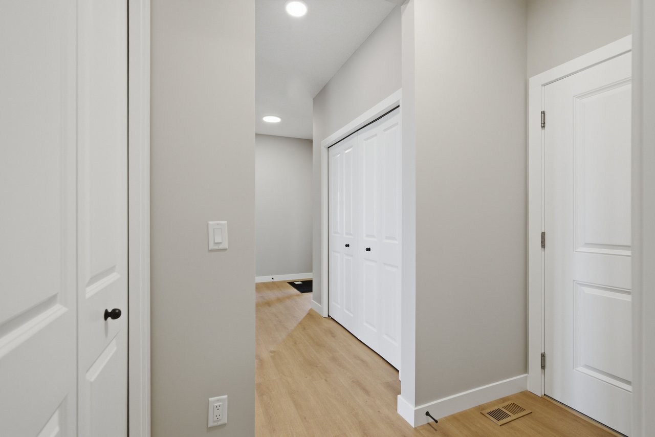 139 Belvedere Crescent SE