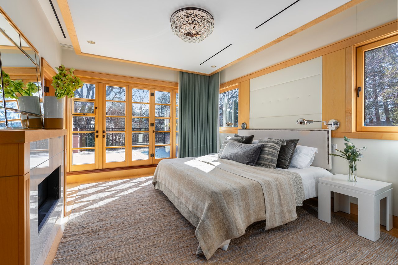 18 Ash Street, Cambridge, MA 02138