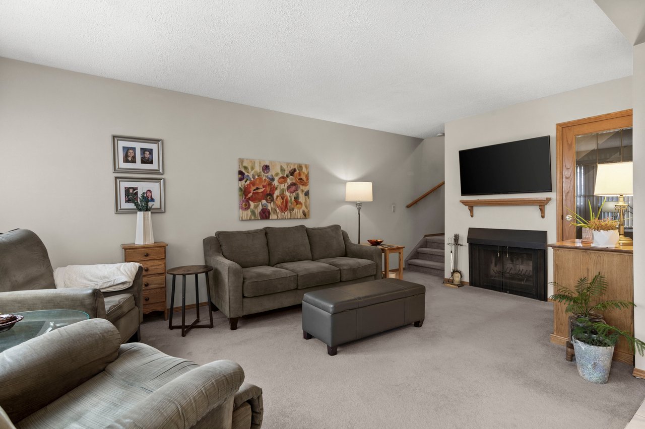 544 Blackthorn Road NE Unit: 1404