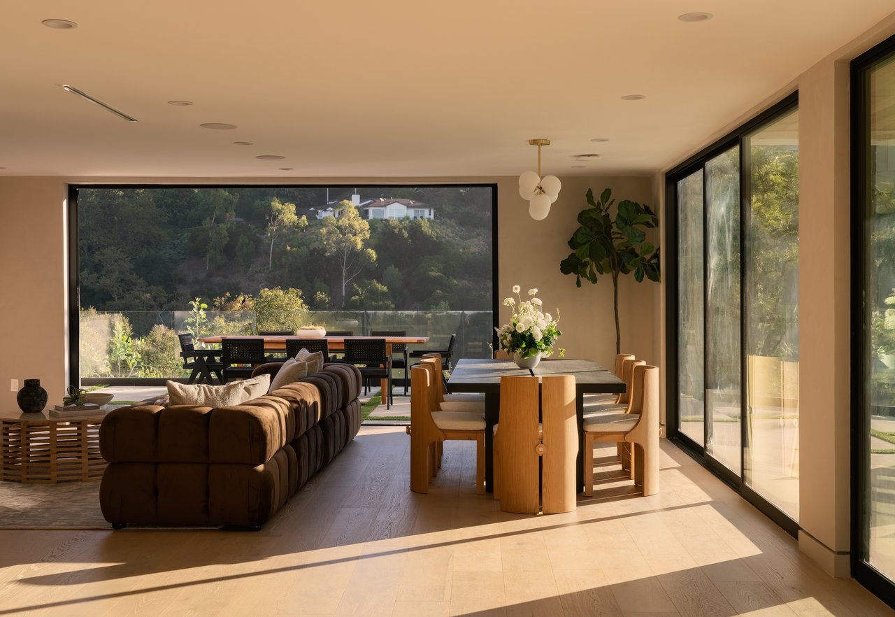 quintessential Hollywood Hills