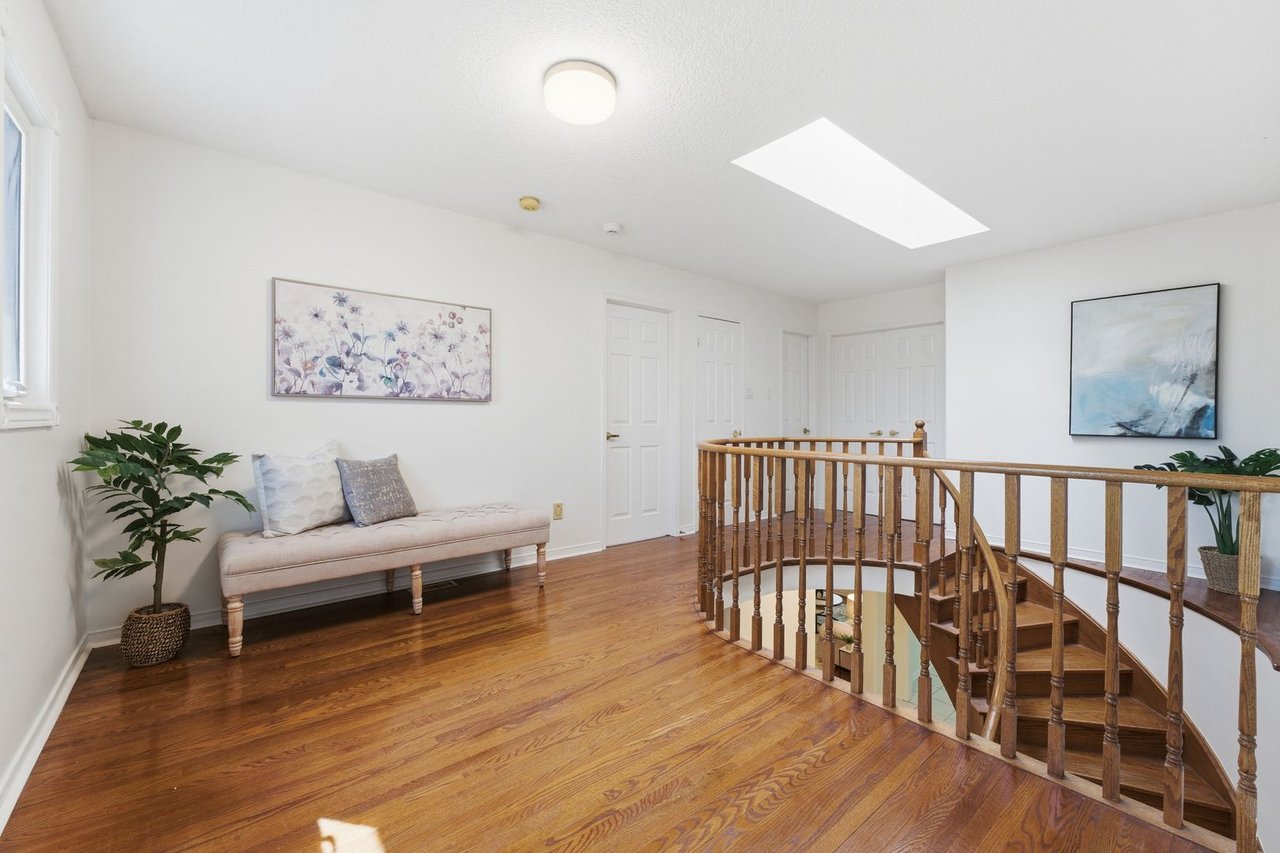 5211 Micmac Cres