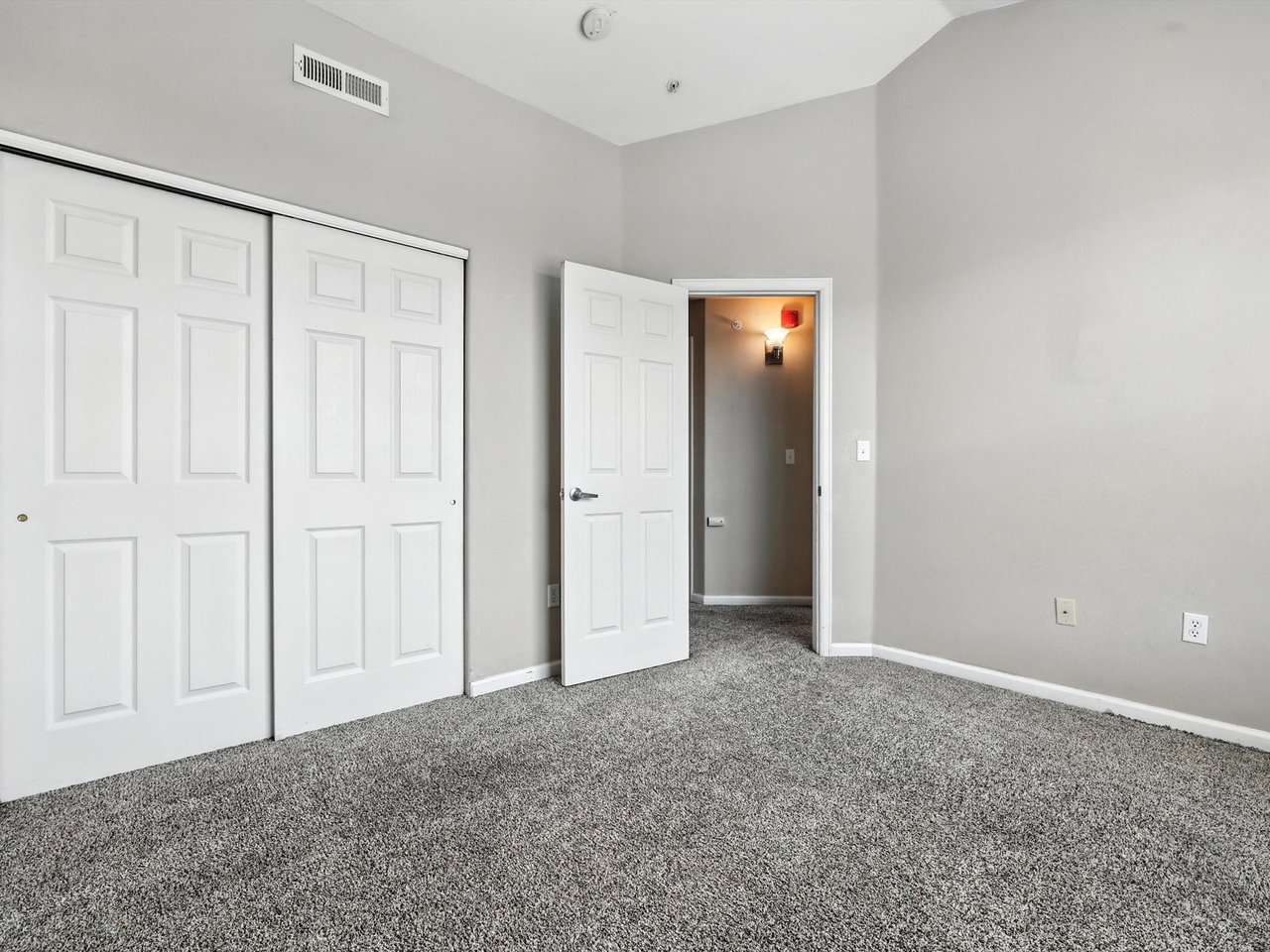 605 Cougar Bluff Point 210