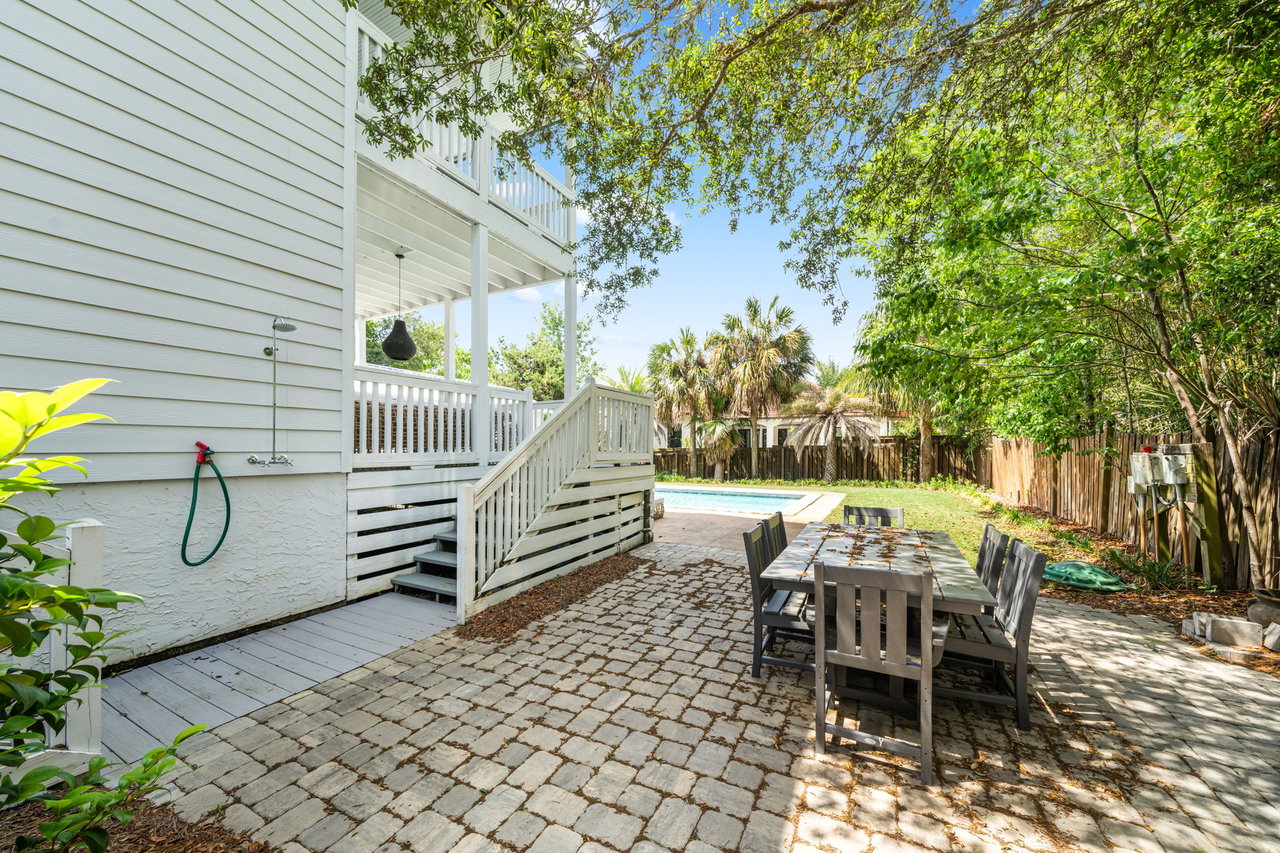 111 Crescent Road