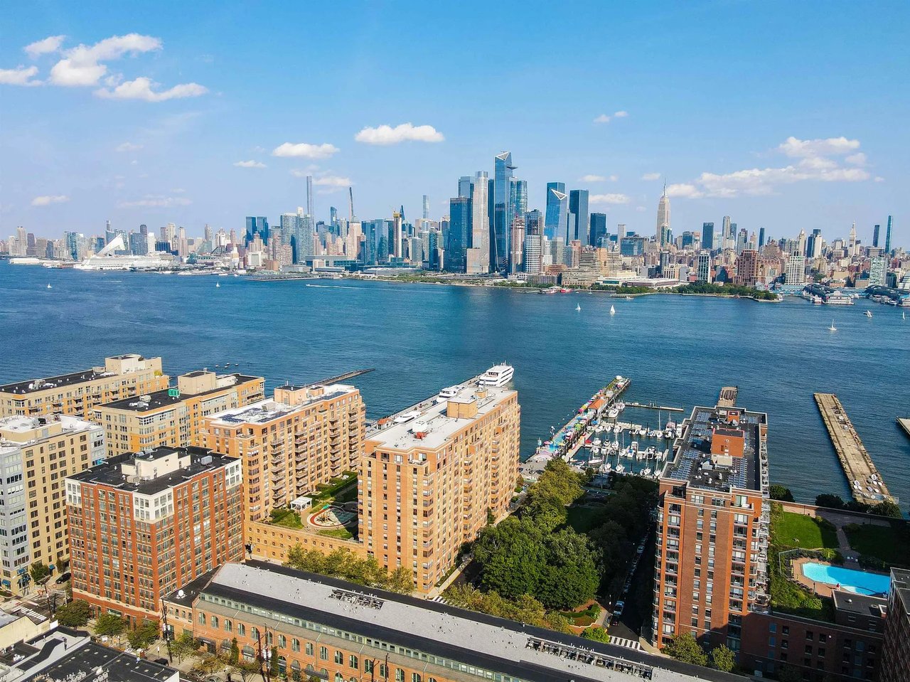 HOBOKEN WATERFRONT LIVING