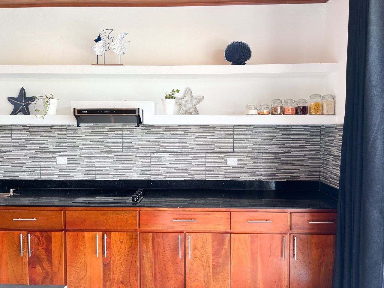 Clean, Modern Home Near Uvita Beach – Perfect Rental or Getaway
