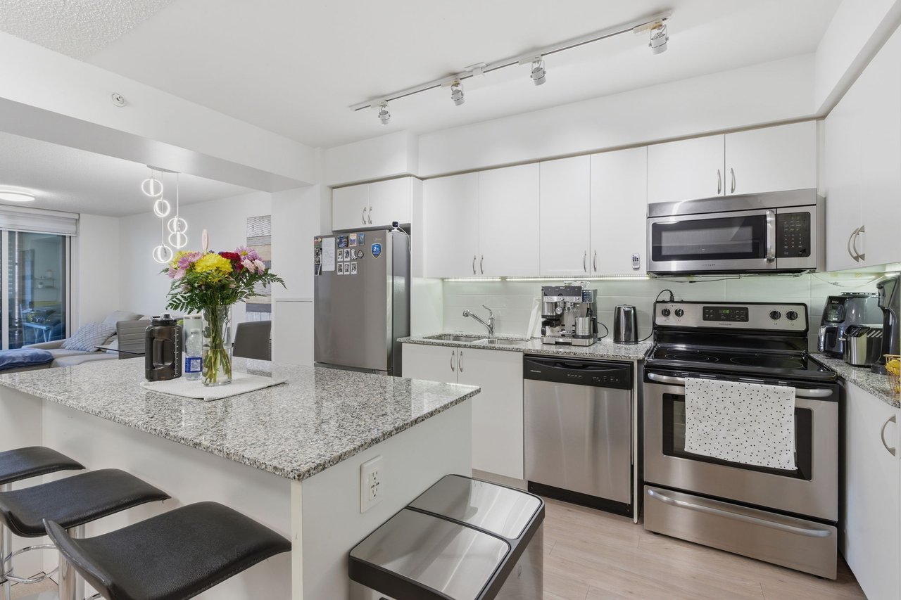 800 Lawrence Ave W Unit 304