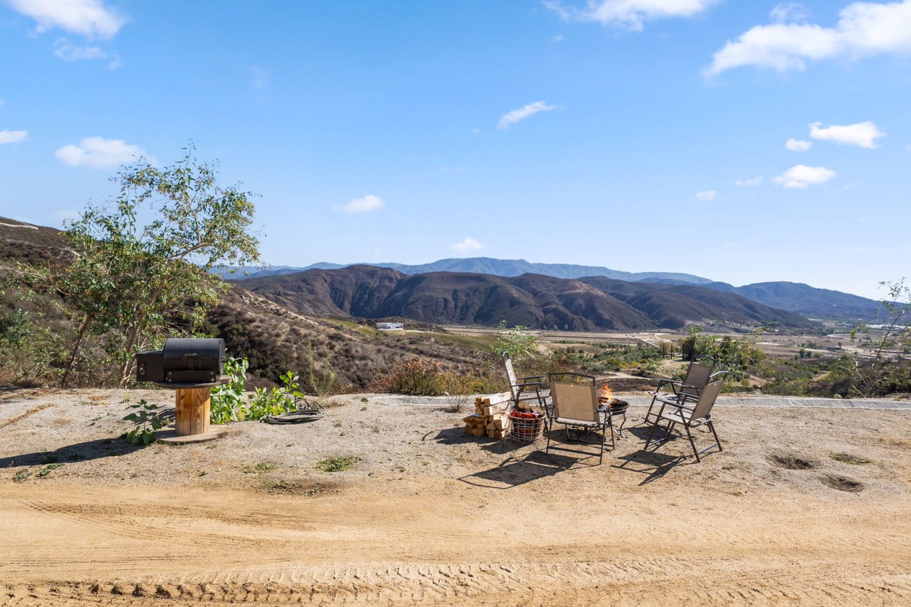 41950 Calle La Escondida