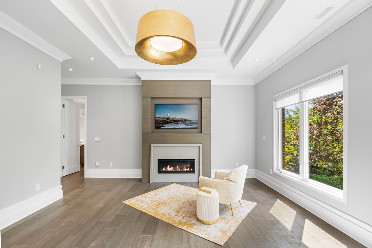 163 Cortleigh Boulevard