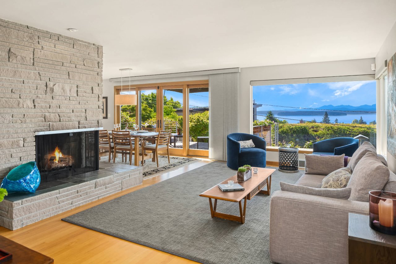 4105 SW Holly Street