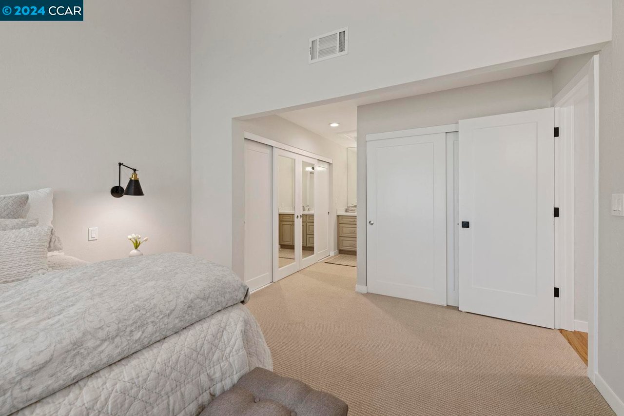 10 Doral Dr