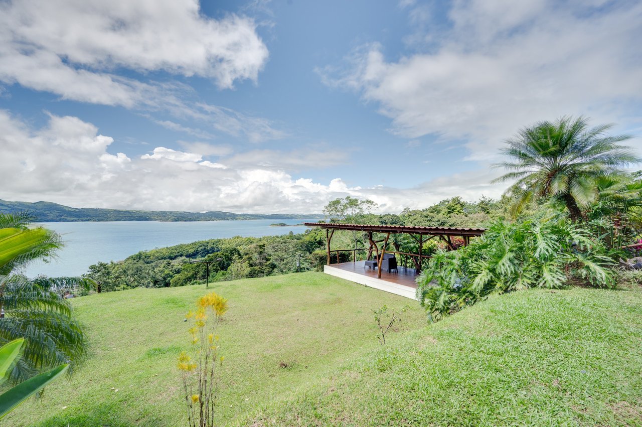 Casa Blanca | Multi-Villa Estate with Lake Views - Nuevo Arenal