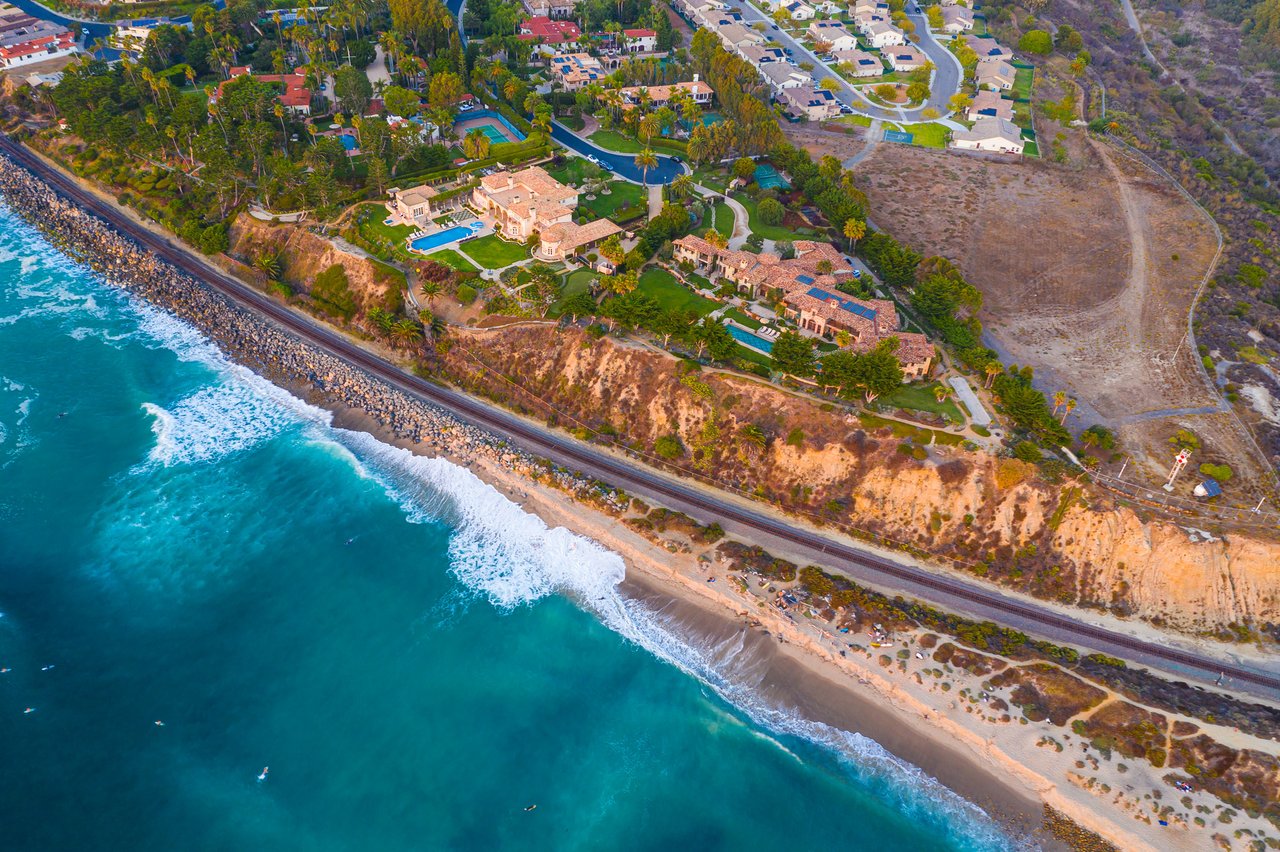 Pricing at the Ultra-High End: How Sophisticated Sellers and Advisors Use Price as a Strategic Tool