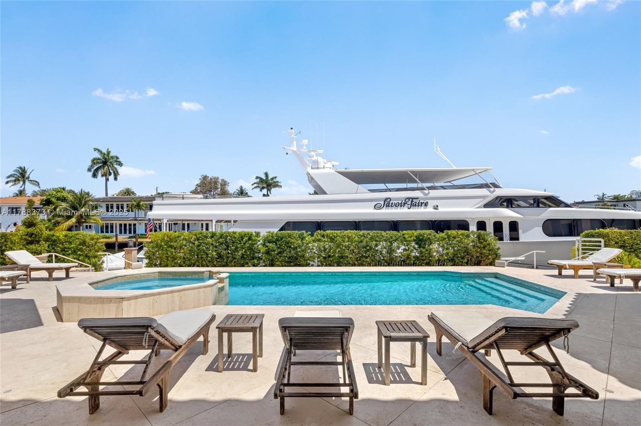 600 Isle Of Palms Dr