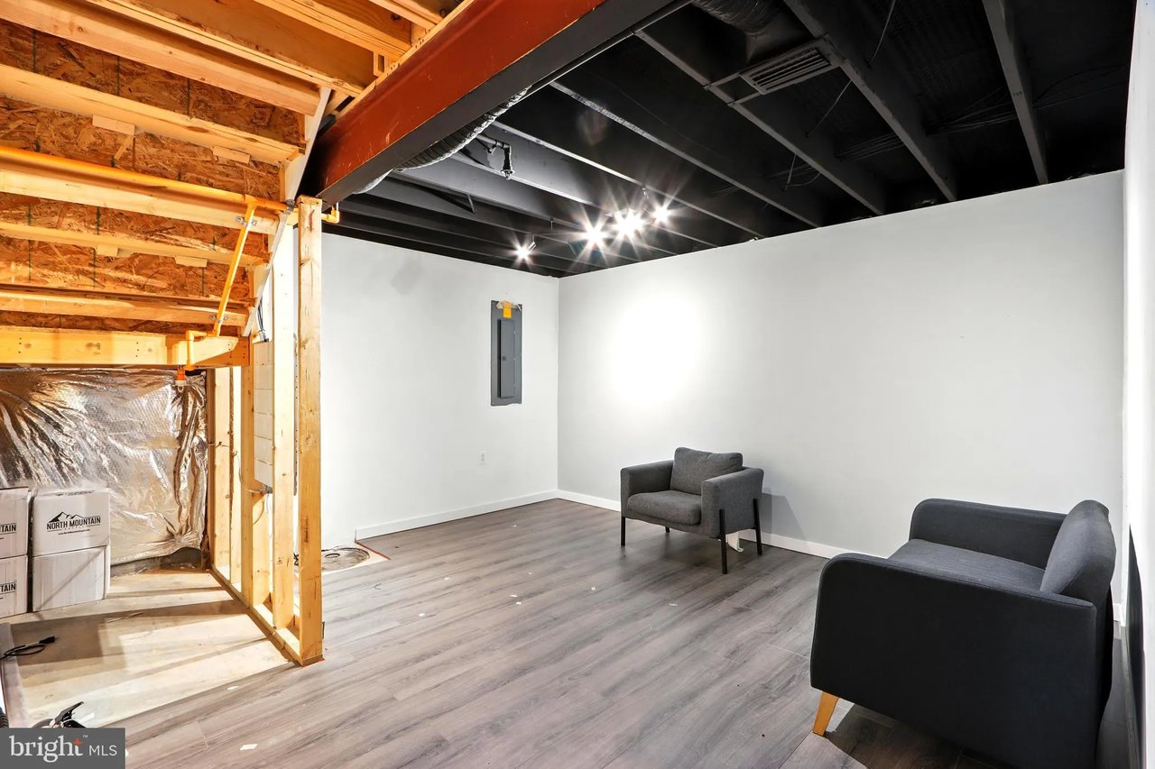 6015 Charles Henry Pl