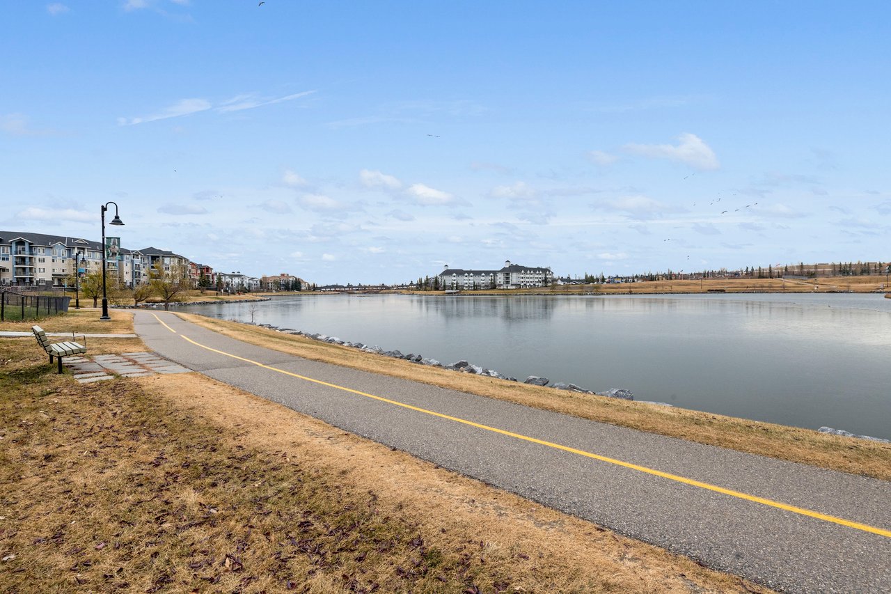 10 Country Village Park NE Unit: 3314