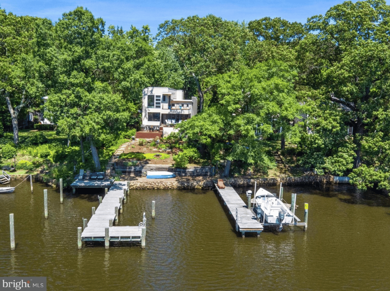 237 Wiltshire Ln