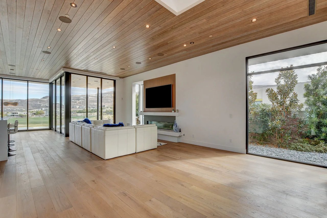 Modern Model Home for Sale in MacDonald Highlands