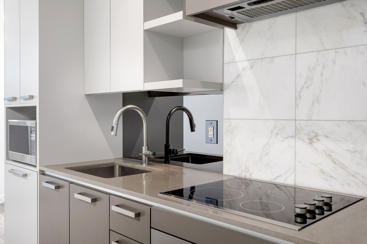 1830 Bloor St W #716