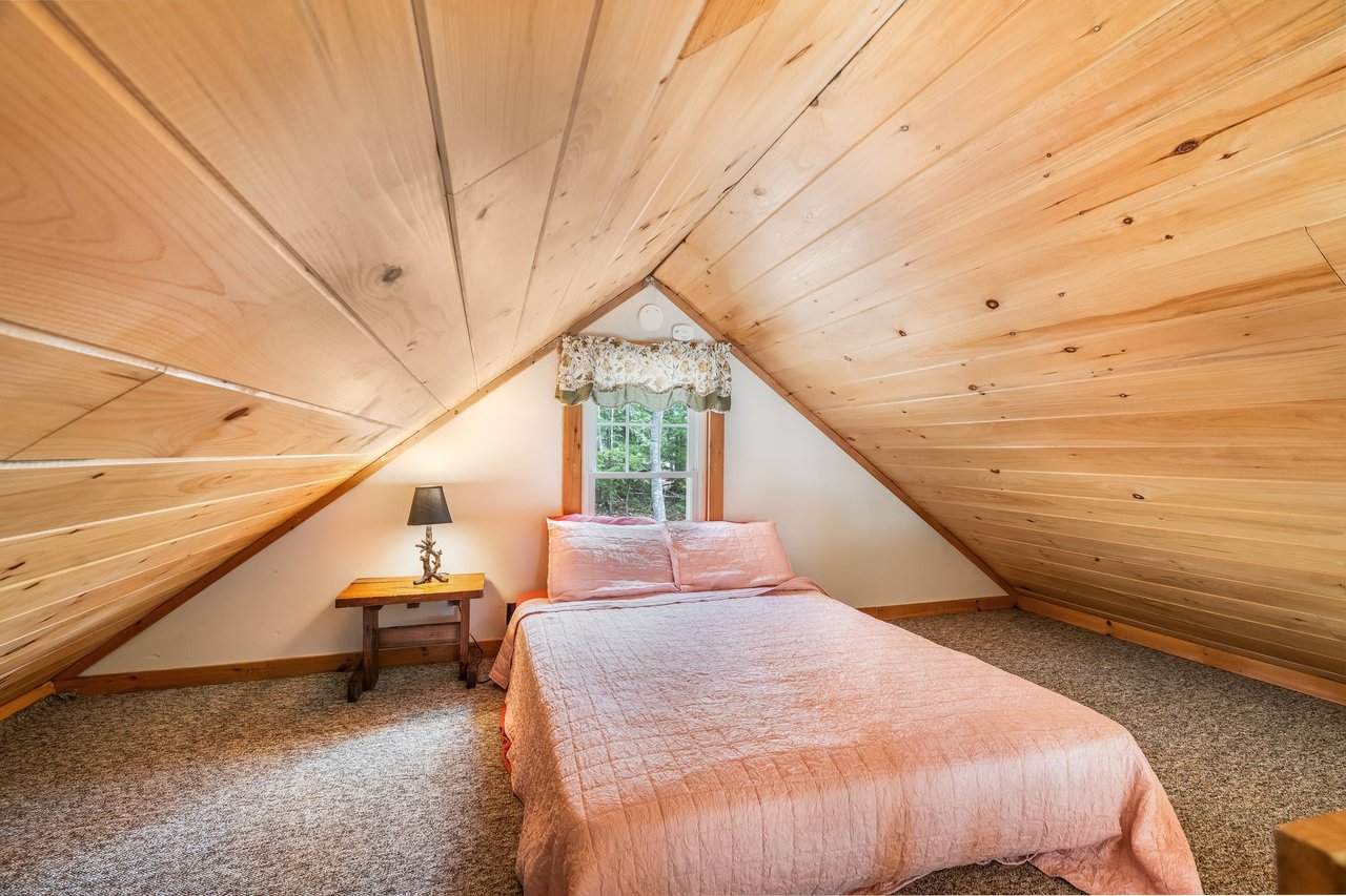 76 Cottage Shore Drive Holden, ME 04429-7003