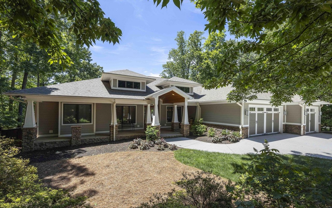 Wallace Luxury Spotlight | 4438 Forrest Ridge Drive Louisville, TN 37777