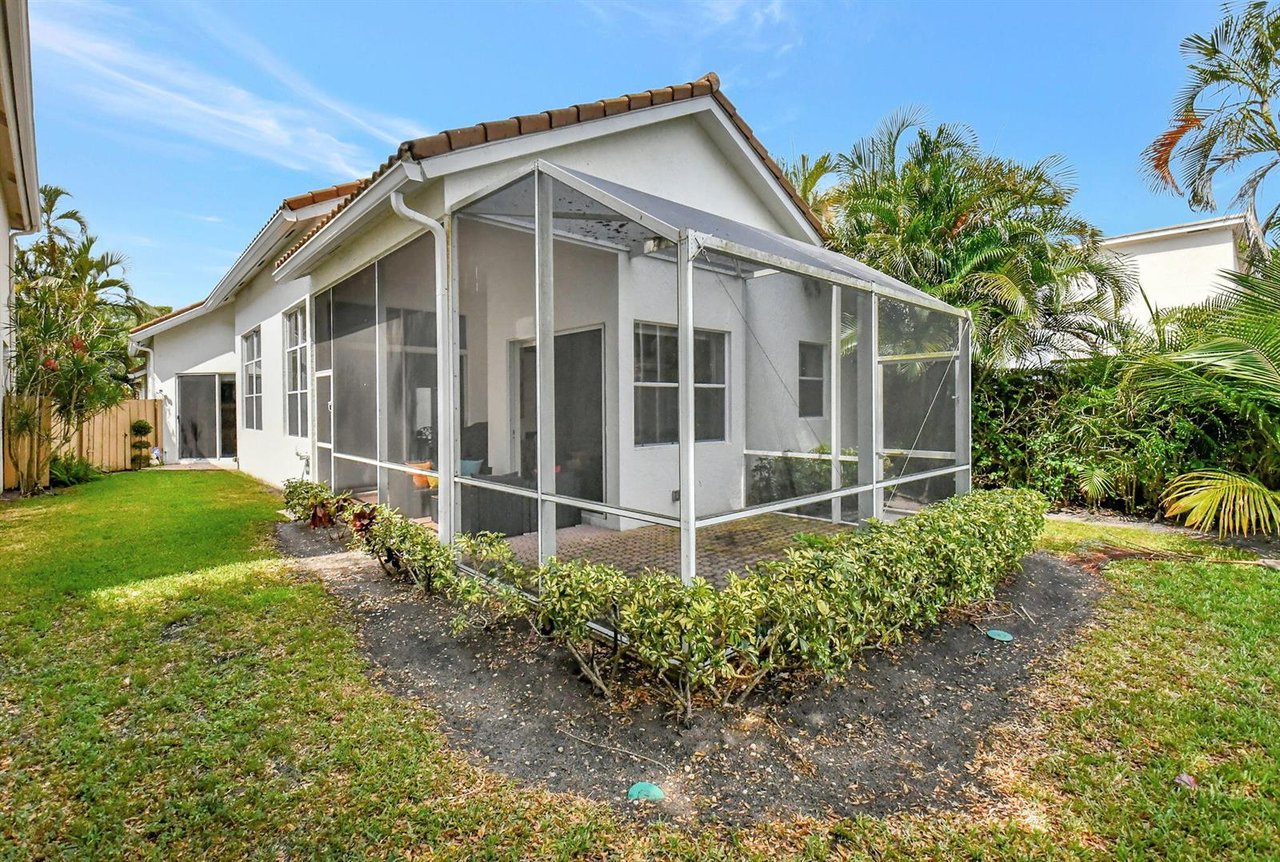 2489 NW 66th Dr