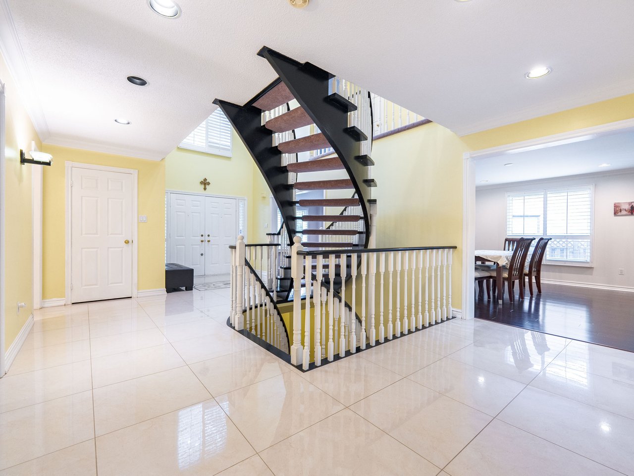 25 Pearl Gate Court