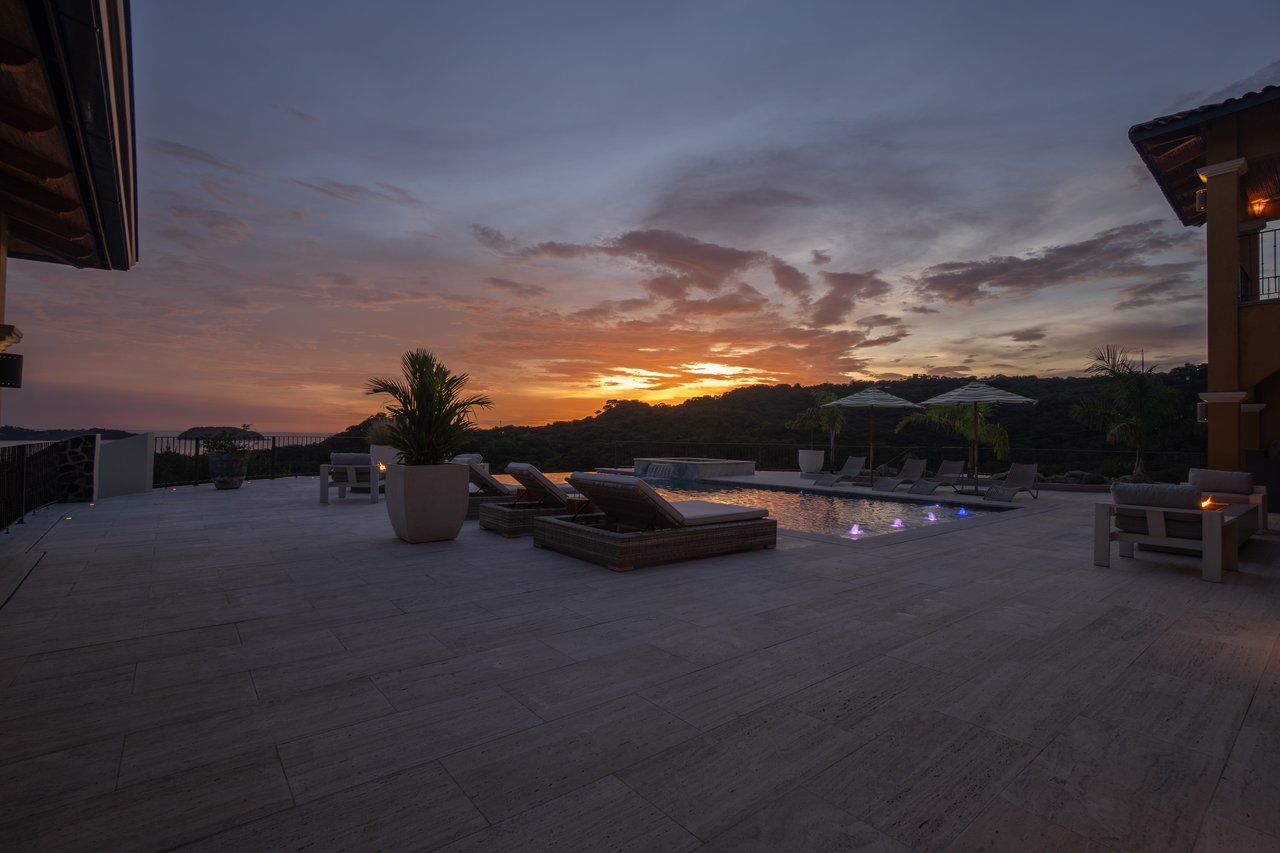Casa Loro - Luxury Estate
