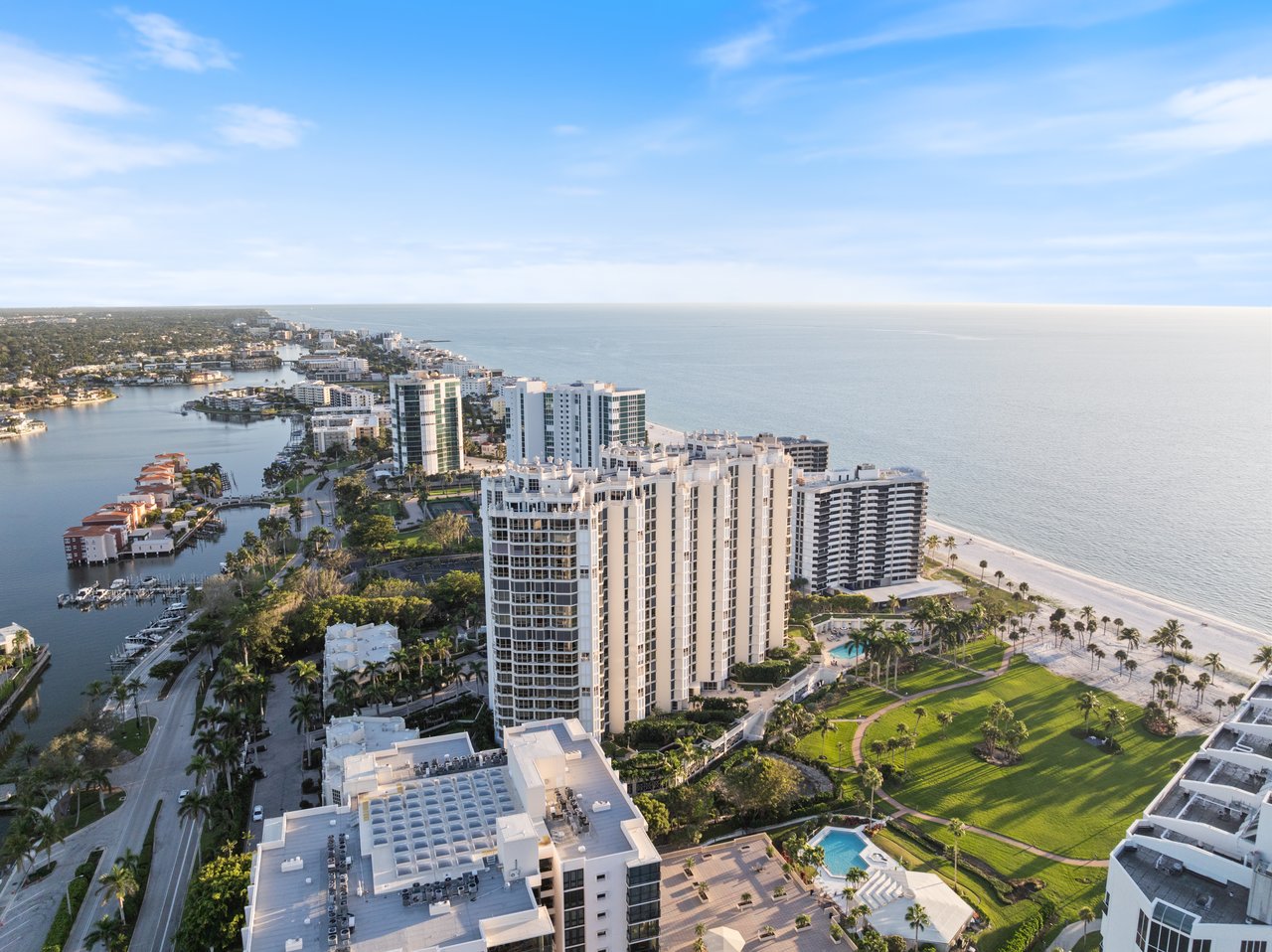 Park Shore waterfront homes in Naples Florida