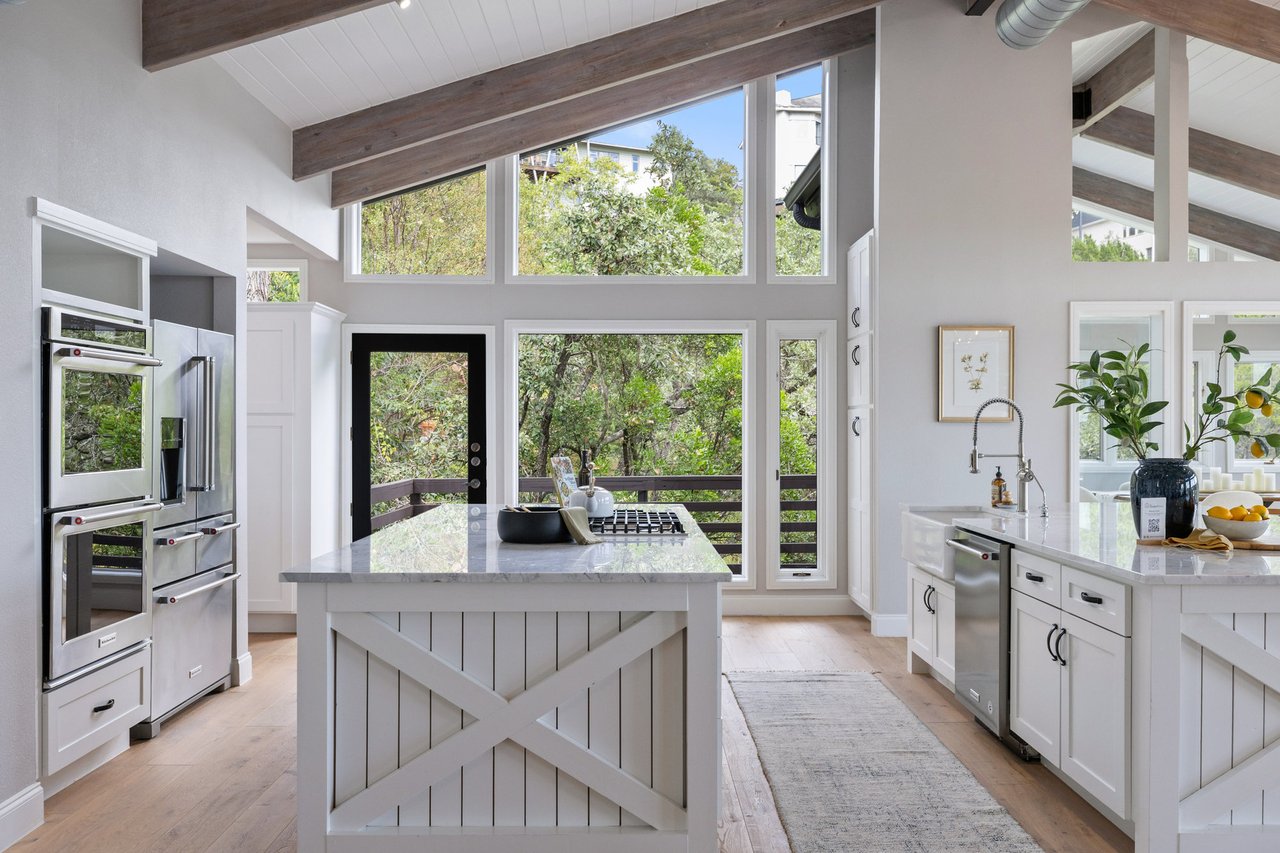 6905 Ladera Norte | Contemporary Northwest Hills Estate