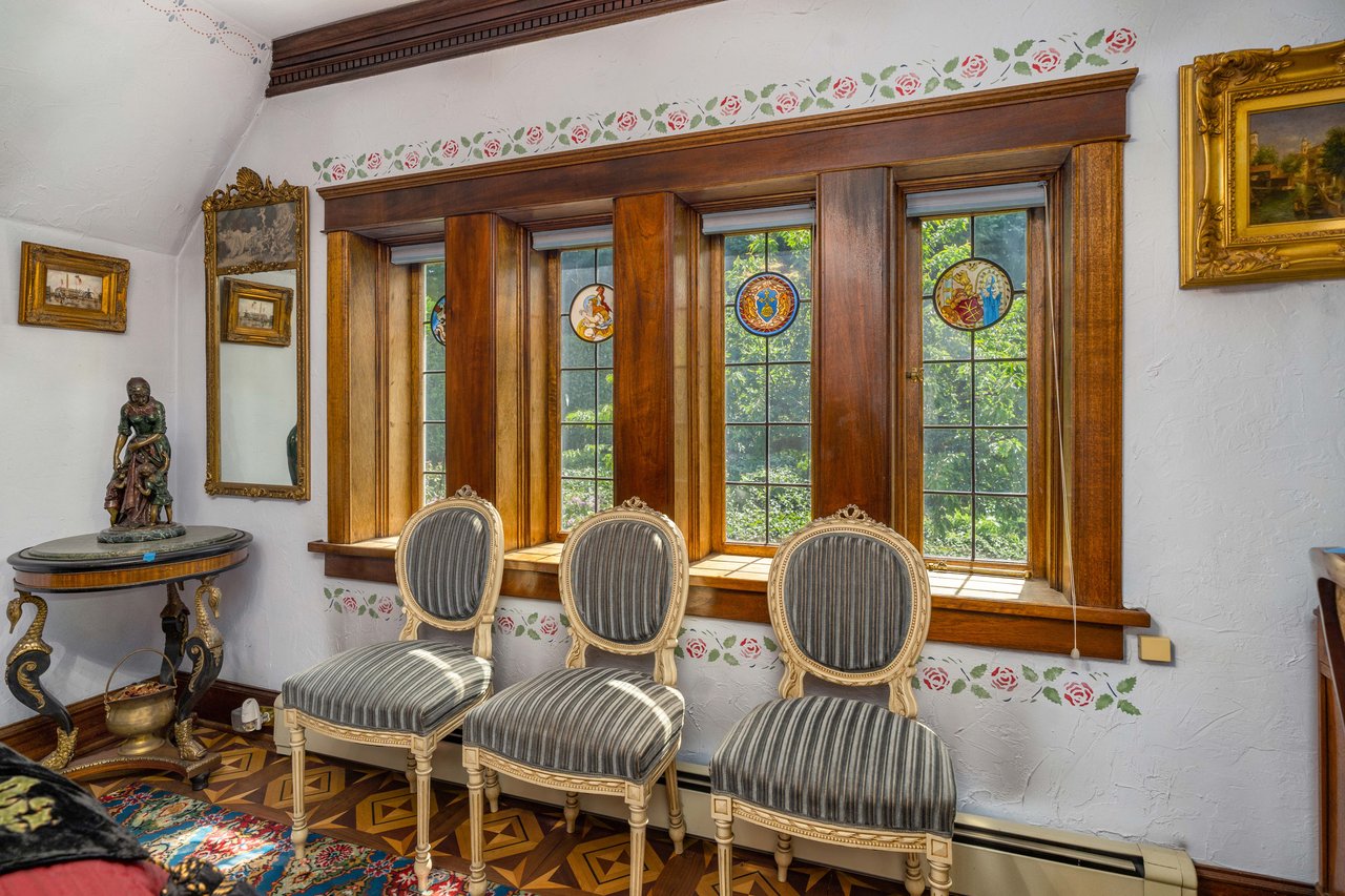 4 Thornewood Lane SW