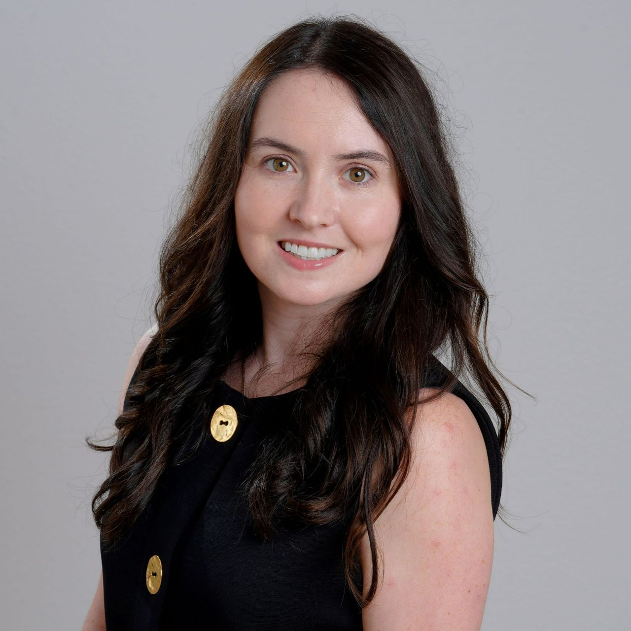 Mia Lyons Dallas, TX Real Estate Agent Headshot