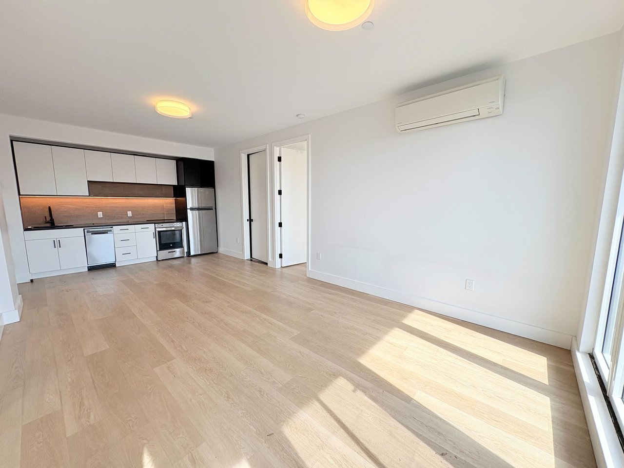 139 Frost St 4D