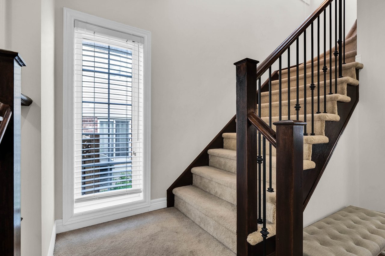 73 Medici Lane Unit: 5