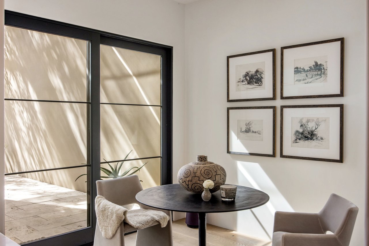 Pavoreal Old Town Scottsdale Guard Gated Elegance