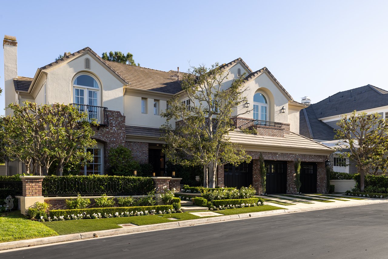 8 Gleneagles Drive