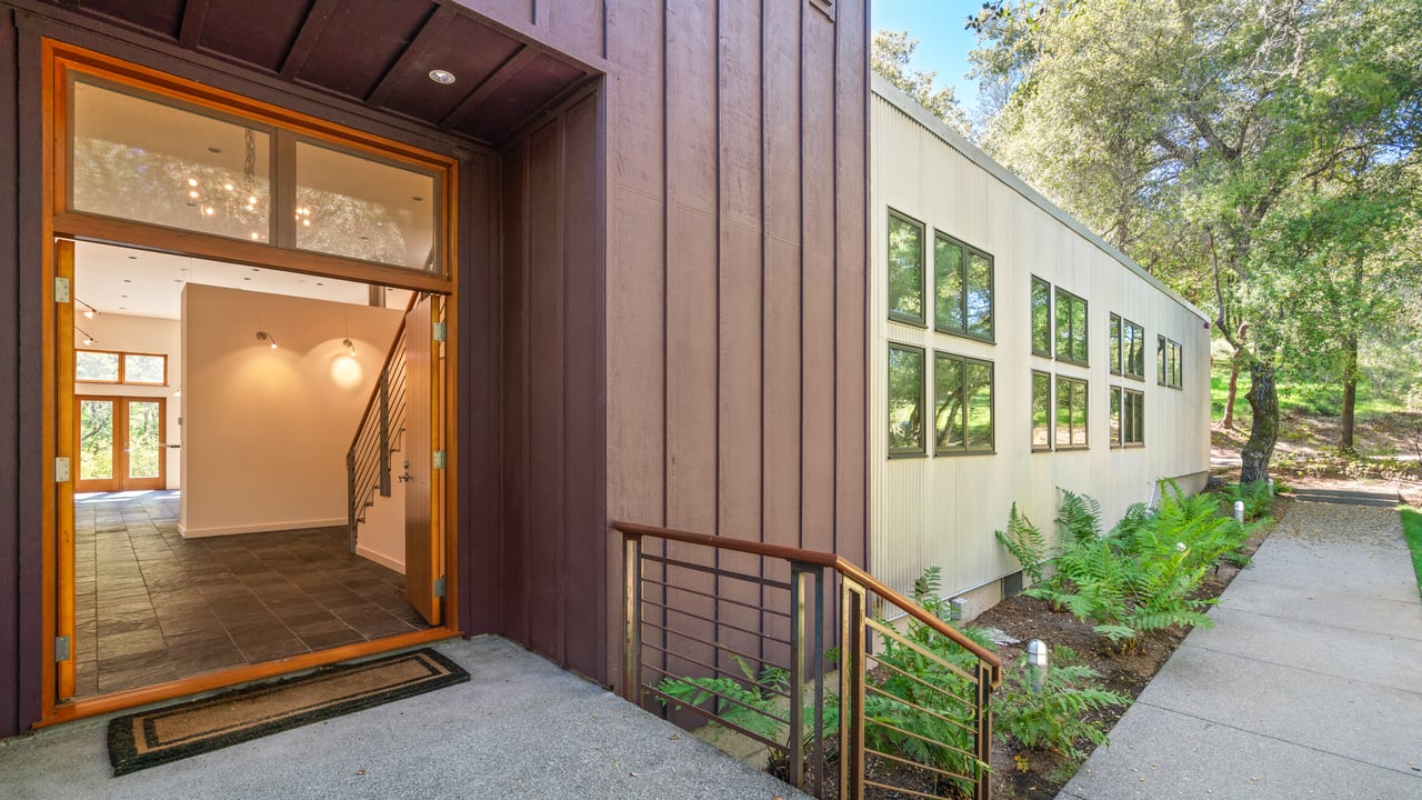 Leslie Creek Retreat