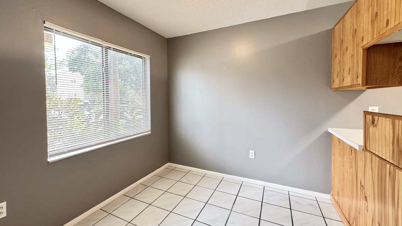 Lake Baldwin Area Townhouse with Private Garden Patio