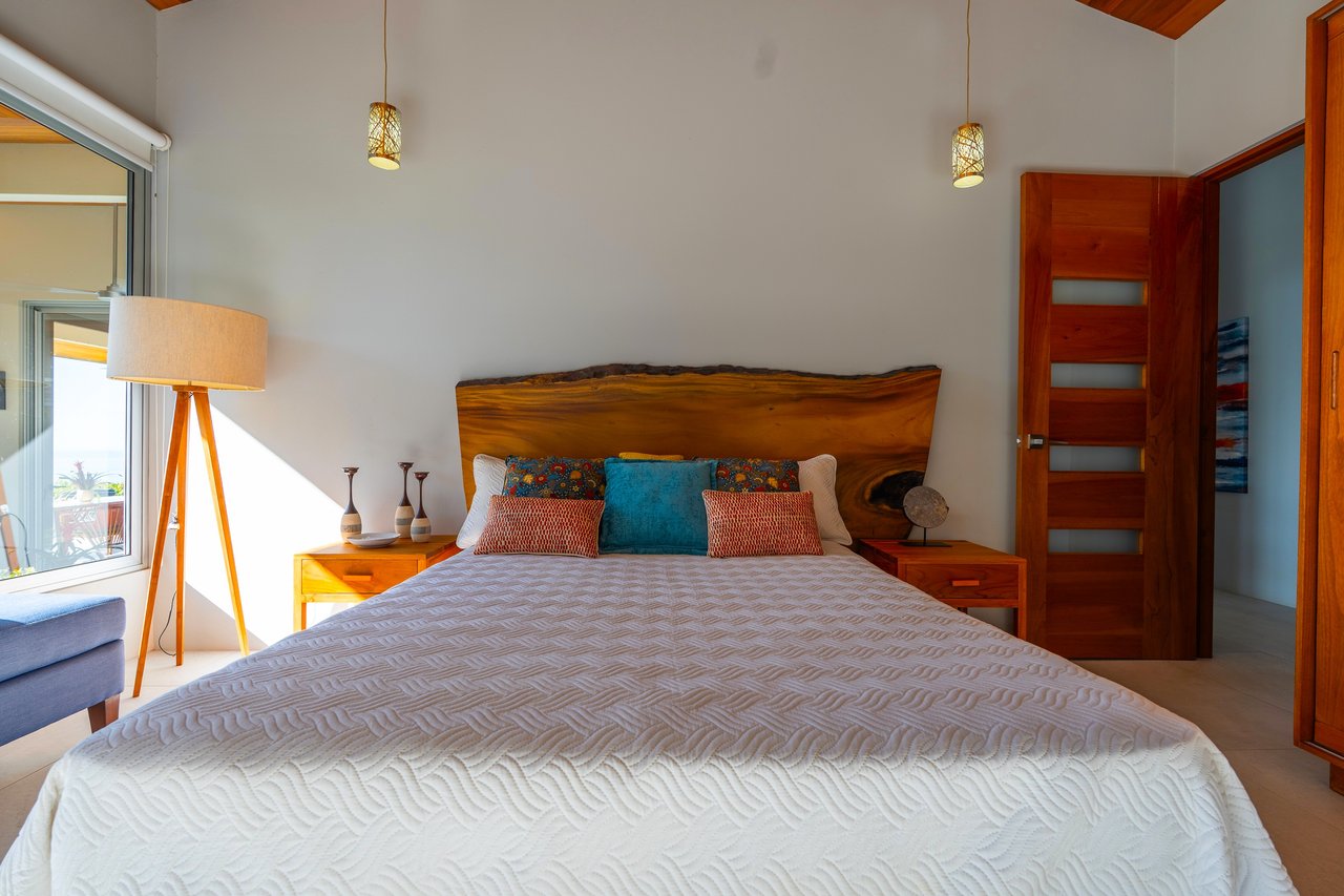 Blue Horizon – luxury ocean-view home in Ojochal, Costa Rica