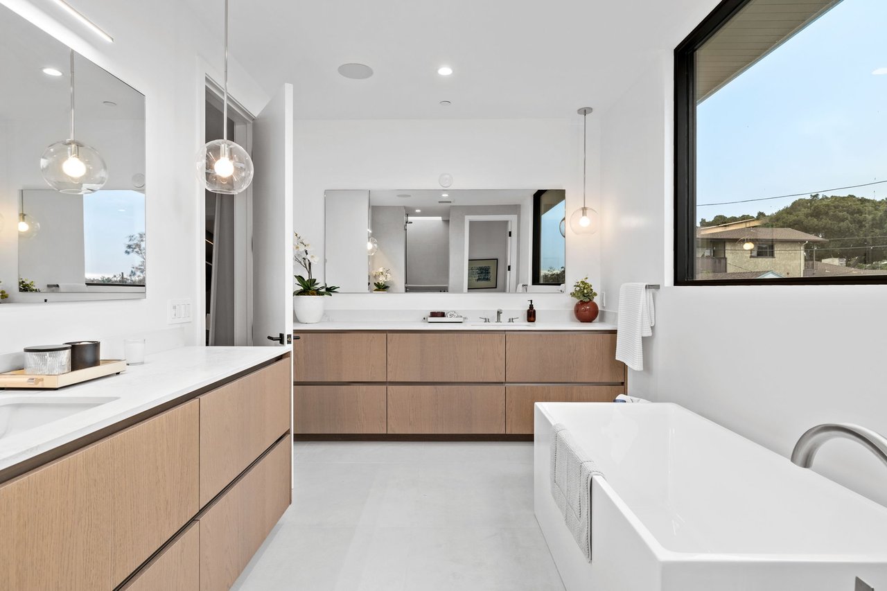 3041 Mountain View