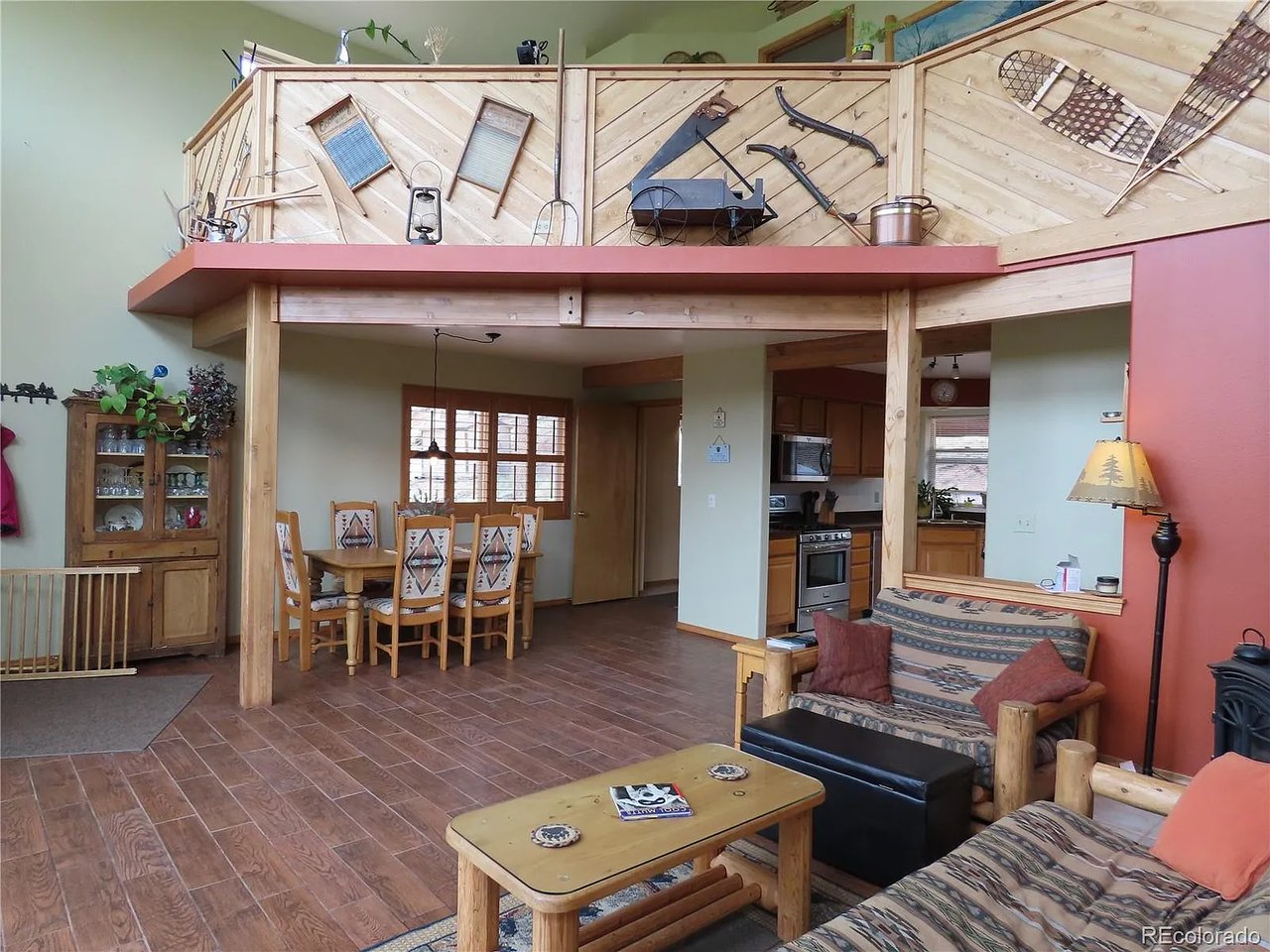 1051 Spring Valley Ln