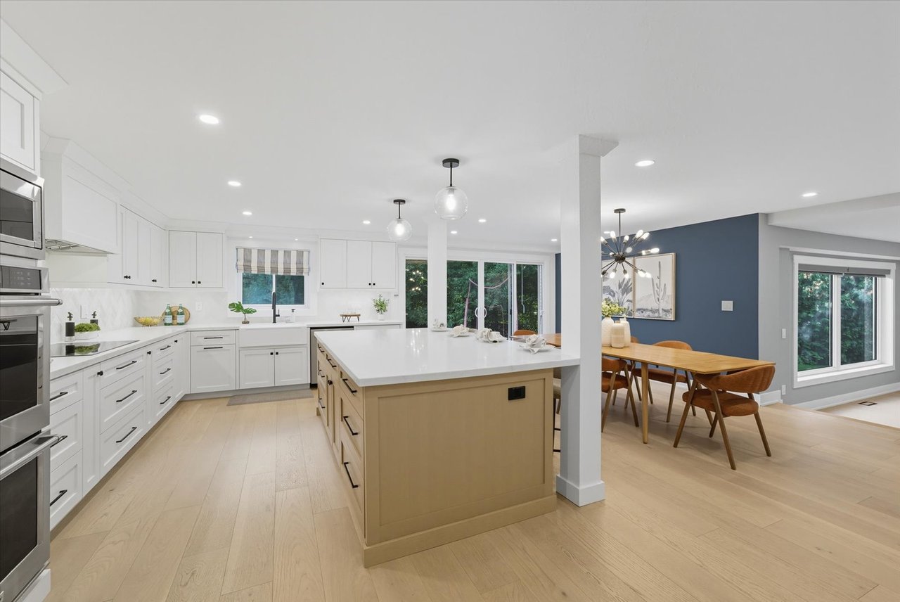 11 Avondale Cres 