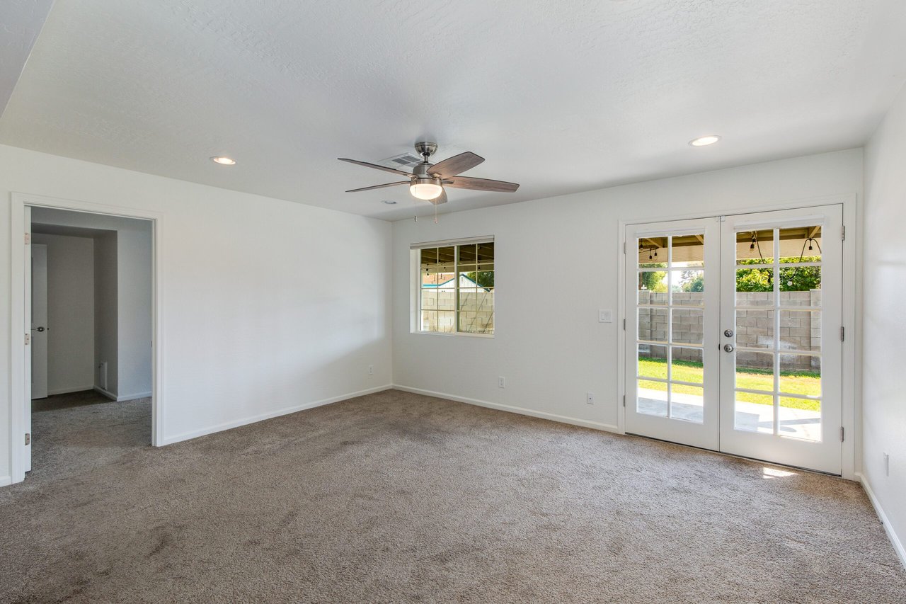 821 E Cavalier Dr.