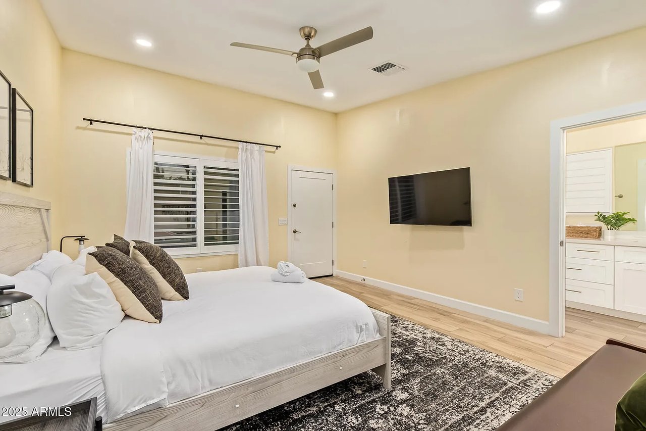 5839 E VOLTAIRE Avenue, Scottsdale