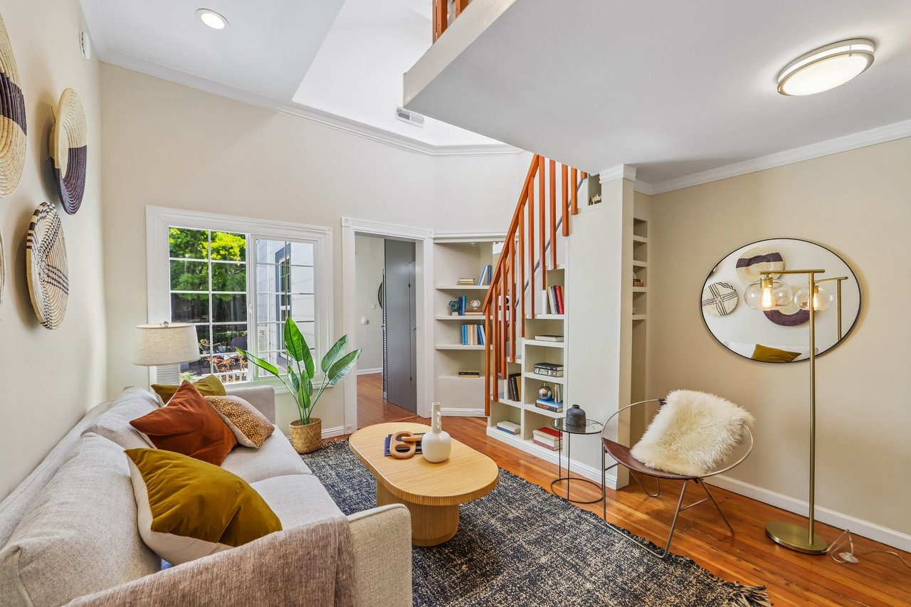 3855-A 18th Street