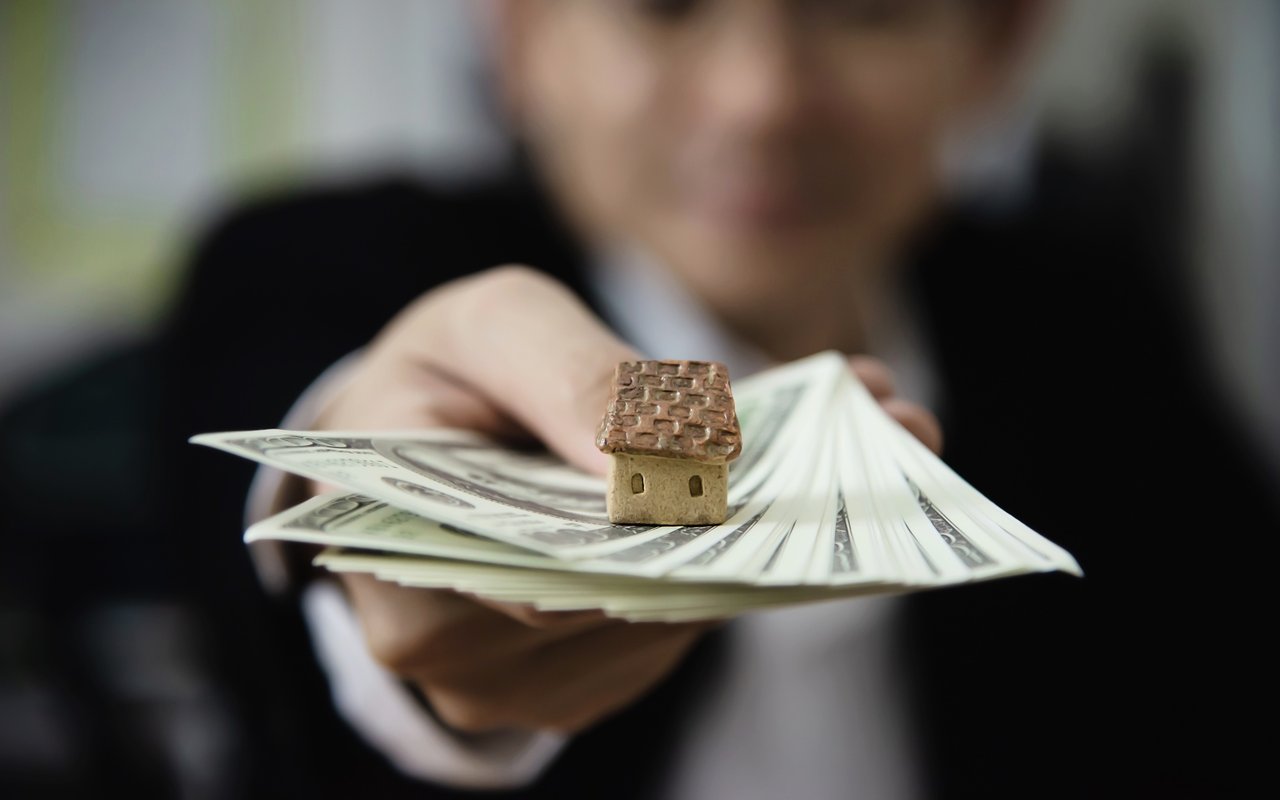 How To Deal With Low Ball Offers On Your Home
