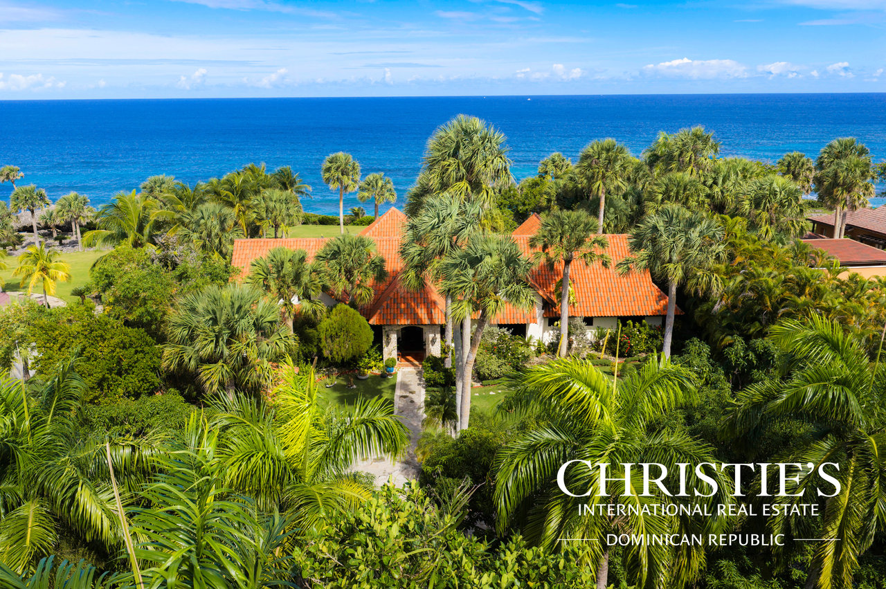 Villa Shangri-la – Caribbean Oceanfront Villa