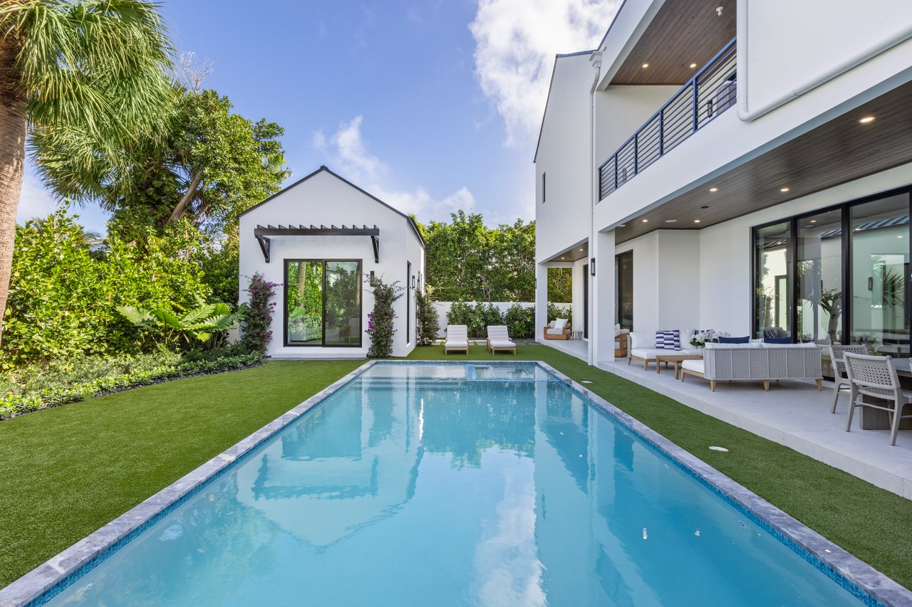 Murray Rd in Soso With Beautiful Water & Island Views