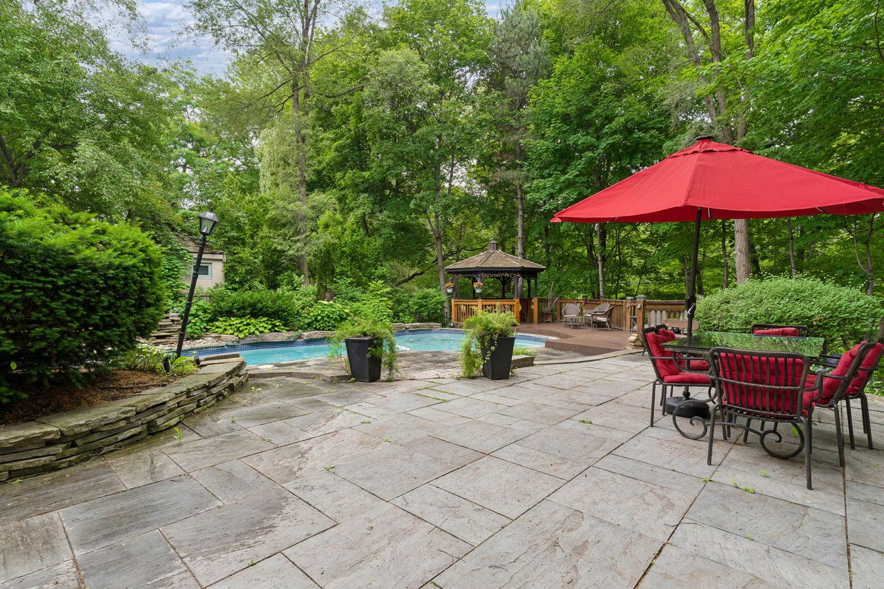 150 Sandringham Drive